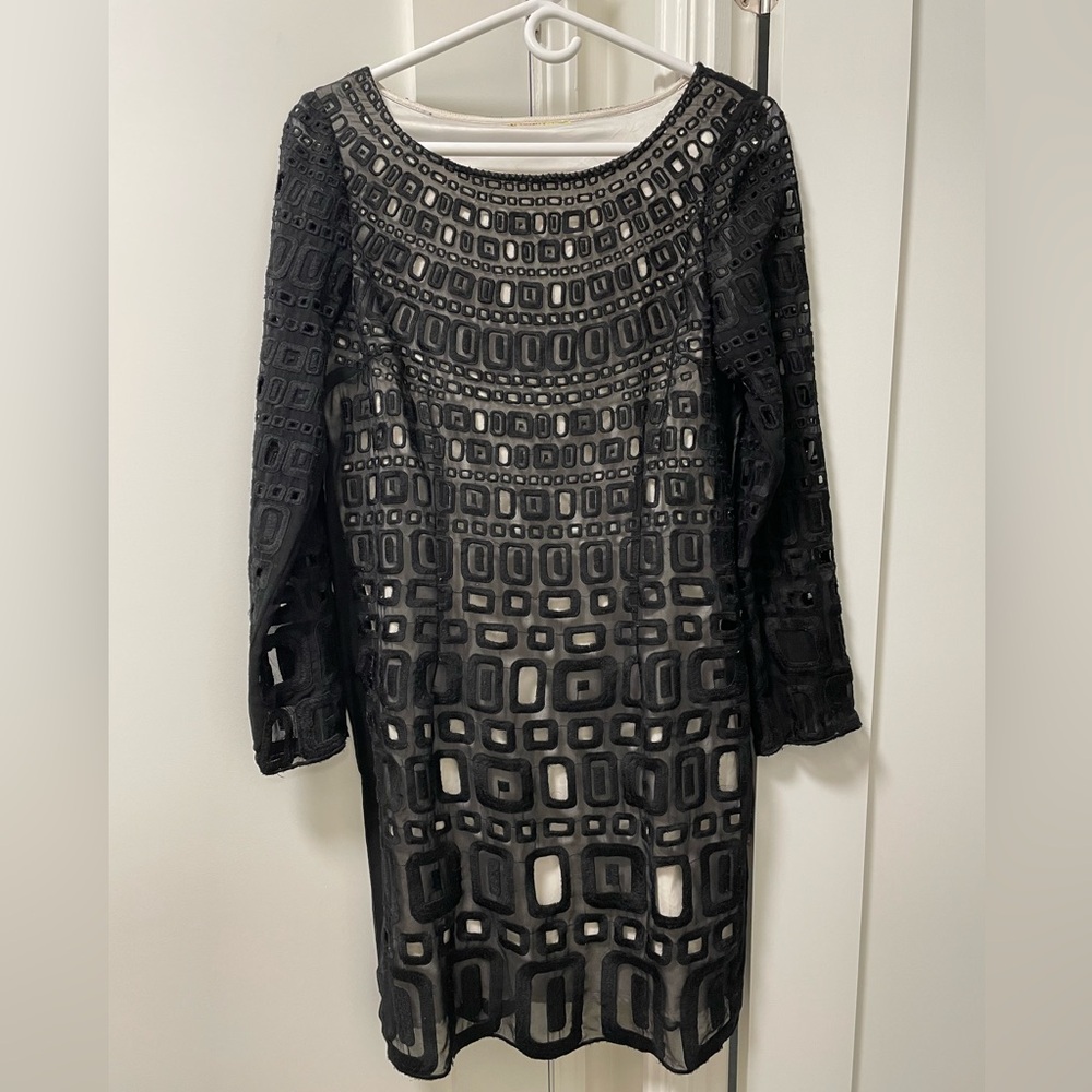 Elegant Black and White Geometric Lace Long Sleeve Silk Dress